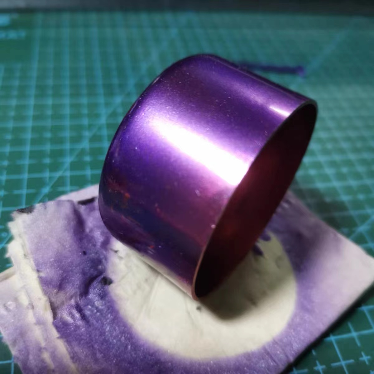 Metallic Spray Paint - صبغة طلاء أرجواني مطلية بالكهرباء ،
